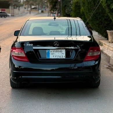 2008 Mercedes-Benz C300 V6 Black Full Option — 4