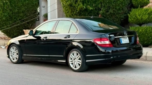 2008 Mercedes-Benz C300 V6 Black Full Option — 3