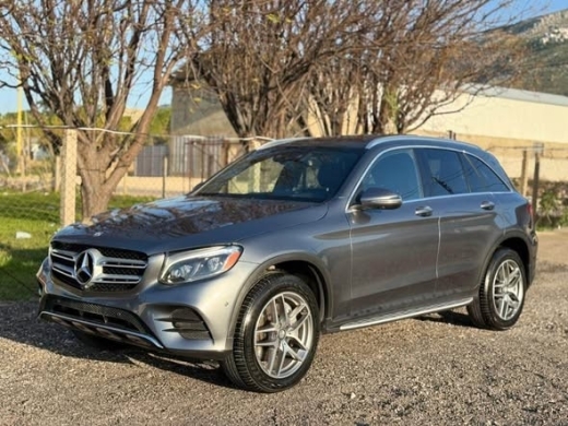 2016 Mercedes-Benz GLC Clean with Car Fax — 4