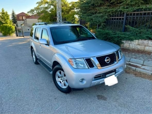 2012 Nissan Pathfinder SE 4x4 7 Seater Automatic with Full Service