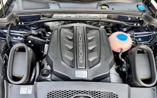 2018 Porsche Macan S Navy Blue with Panoramic Sunroof — 5