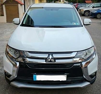 2016 Mitsubishi Outlander 4WD 7 Seats with Rear Camera