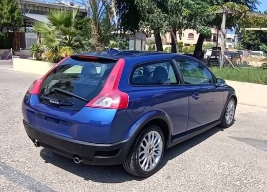 Volvo C30 2008 with Tiptronic and Super Mechanic Condition — 2