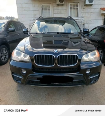 2013 BMW X5 with clean car fax and no accidents — 2