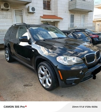 2013 BMW X5 with clean car fax and no accidents — 3