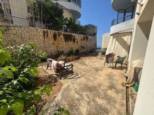 200sqm Apartment for Rent in Edde with Parking