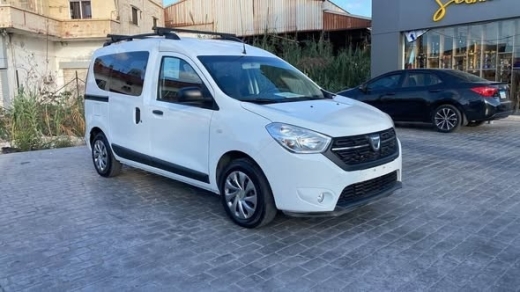2018 Dacia Tourist Car in Ghazieh — 2