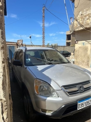 2003 Honda CR-V with VTEC engine, leather seats and new tires