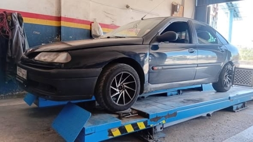 1995 Renault Laguna 4 Cylinder for Sale in Akkar