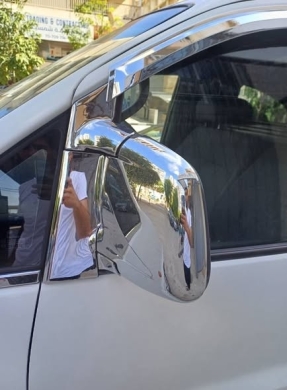 2000 Hyundai car with new tires and full interior