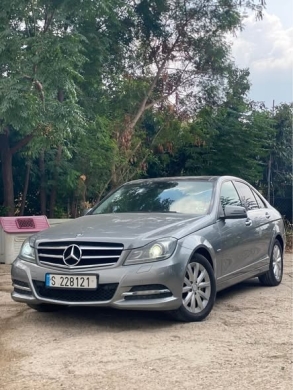 2012 Mercedes-Benz C200 Avantgarde with Panoramic Sunroof