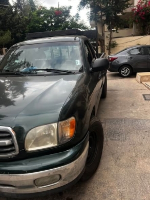 2003 Toyota Tundra 6 Cylinder with 2 Ton Capacity