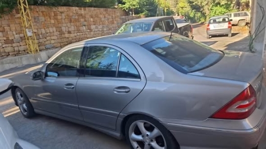 Mercedes-Benz C230 Kompressor 2005 Sedan — 3