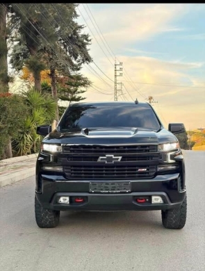 2021 Chevrolet Silverado 4x4 with Full Options and Low Mileage
