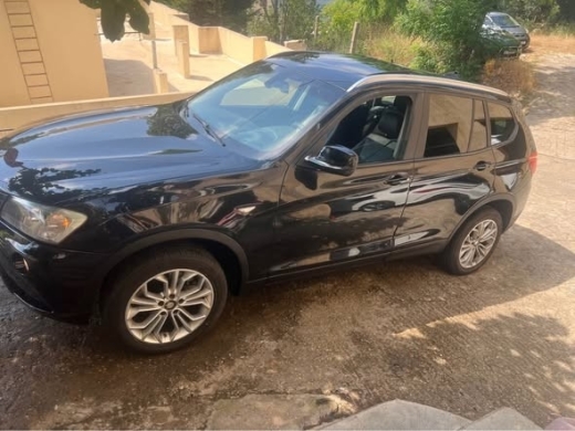 2011 BMW X3 28i 4WD with Panoramic Roof and Full Options