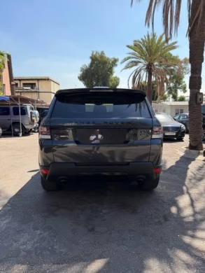 2017 Range Rover Sport HSE V6 with Full Options — 3
