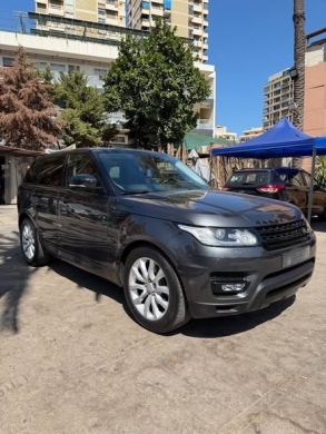 2017 Range Rover Sport HSE V6 with Full Options — 2