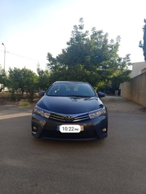 2016 Toyota Corolla LE Grey with 90,000 Miles