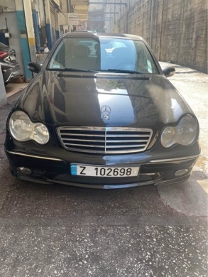 2007 Mercedes C230 V6 with Full Leather and Original Service History