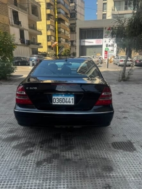 2004 Mercedes-Benz E320 with original engine and AC — 4