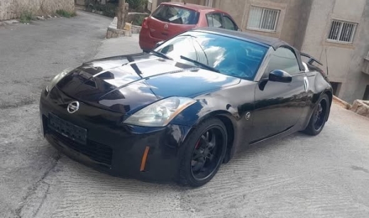 Nissan Z350 2004 with new tires and AC