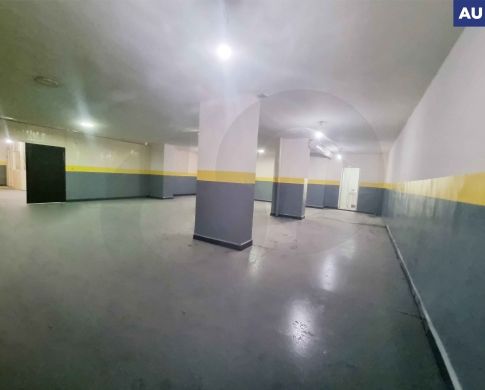 WAREHOUSE FOR RENT/CORNICHE AL MAZRAA,BEIRUT/كورنيش المزرعة/prime and secure location/REF#AU140665 !