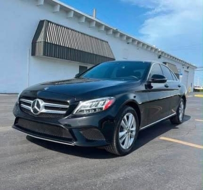 Pre-booking Mercedes C300 2019 4Matic Black with Clean Carfax
