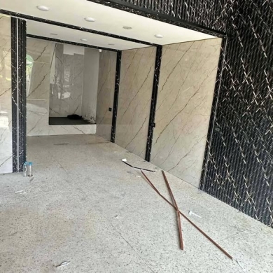 Commercial Shop for Sale in Harah Harik, Beirut