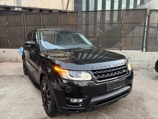2014 Range Rover Sport HSE with Clean Carfax and Full Options