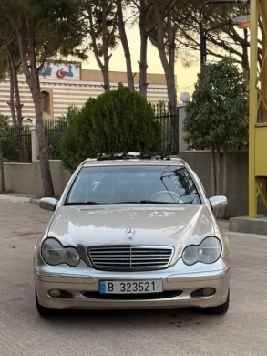 2001 Mercedes-Benz C240 with V6 engine and sunroof
