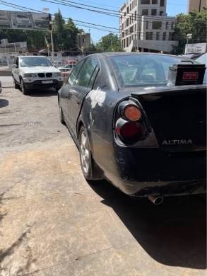 Nissan car model 2004 in good condition for parts