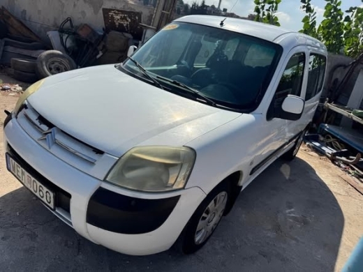 2005 Citroen with AC, Power Windows, Central Lock, and Foreign Parts