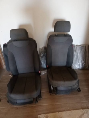 Seat Leon 2010 Gray Front and Rear Seats Missing Rear Shelf