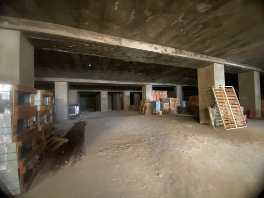 Spacious Warehouse For Sale in Ramlet Al Baydah, Beirut