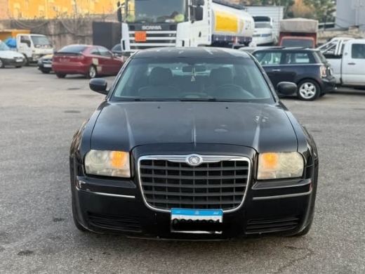 2006 Chrysler C300 Sedan in Top Condition with Low Mileage