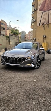 2023 Hyundai Elantra SEL with 59,000 miles