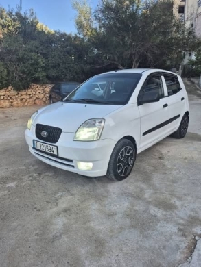 2007 Kia Picanto Automatic with Factory Screen and New Tires