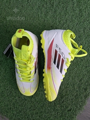 football shoes اسبدرينات فوتبول حذاء كرة قدم ولادي