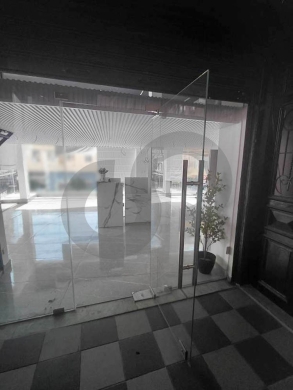 Commercial shop/prime location/main road/BOURJ HAMMOUD,METN/برج حمود،/REF#EE140776