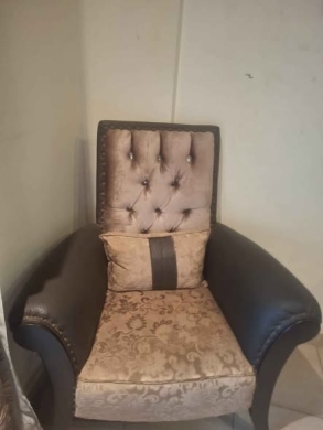 Living room salon in good condition — 4