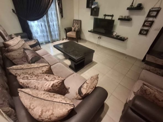 Living room salon in good condition