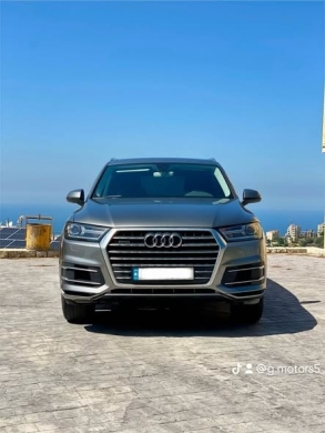Audi Q7 2017 — 2