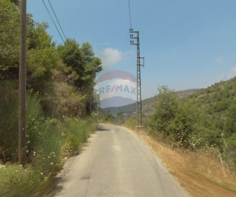 R9-3948 Land for Sale in Nahla – Batroun, 2,350 m²أرض للبيع في نحلة – البترون، 2,350 م²