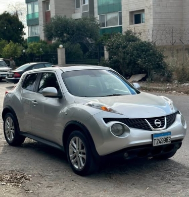 Nissan Juke SV 2012 — 2