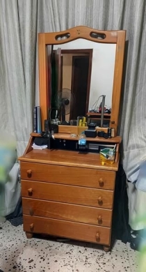 Bedroom set with two beds and mattresses — 3