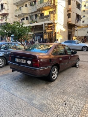 1990 Automatic Car — 4