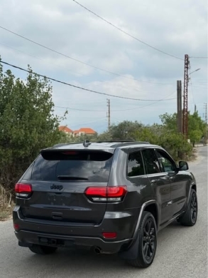 Jeep Grand Cherokee Altitude 2019 AWD — 5