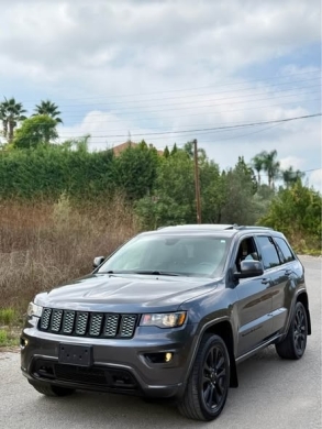 Jeep Grand Cherokee Altitude 2019 AWD — 3