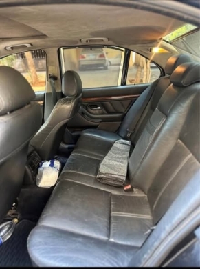BMW E39 528i 1998