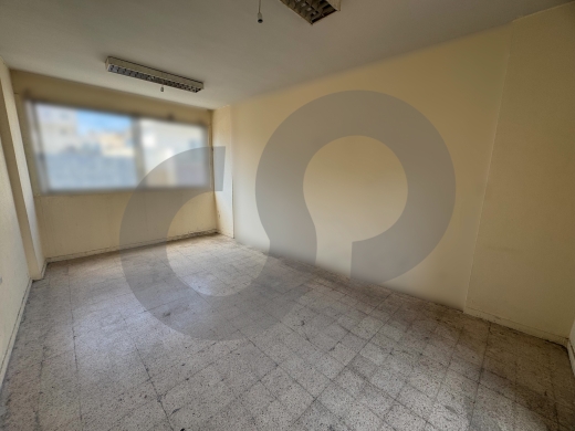 RENTAL OFFICE/MAR ELIAS,BEIRUT/ مار إلياس/PRIME LOCATION/REF#TD140800 ! — 3